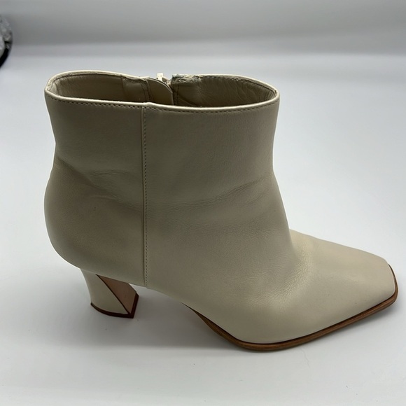 Bernardo - Bowery Leather Eggshell Square Toe Side Zipper Heeled Bootie Size 8 - Picture 7 of 16